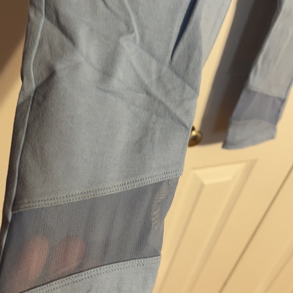 Victoria’s Secret PINK Yoga leggings in blue size small. NWOT - Picture 3 of 7